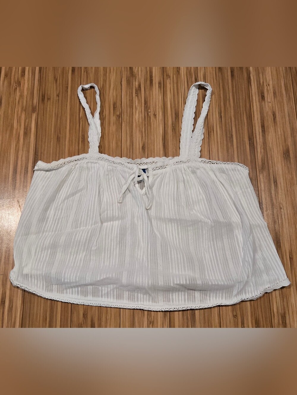 Old Navy Strappy Cropped Tank Tops — Bundle Of White and Peach - Picture 4 of 8